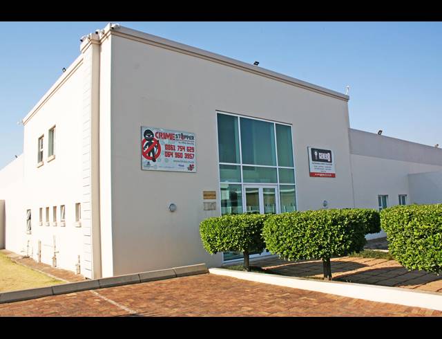 868M² BUILDING FOR SALE IN POMONA